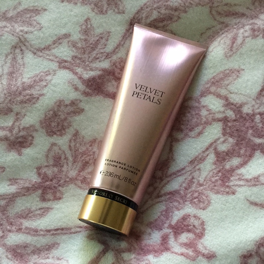 Victoria's Secret Velvet Petals Lotion